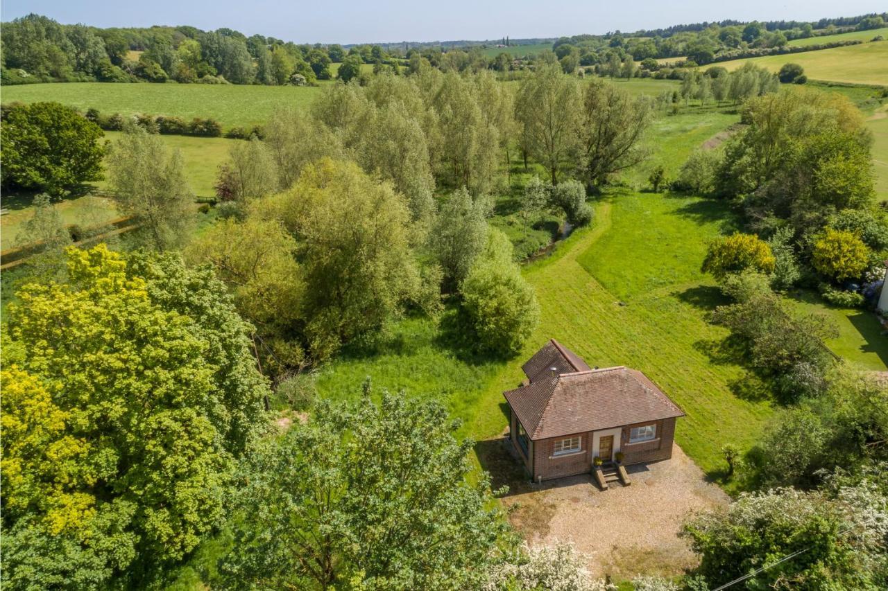Вилла Ultimate Constable Country Rural Retreat - The Pump House Колчестер Экстерьер фото