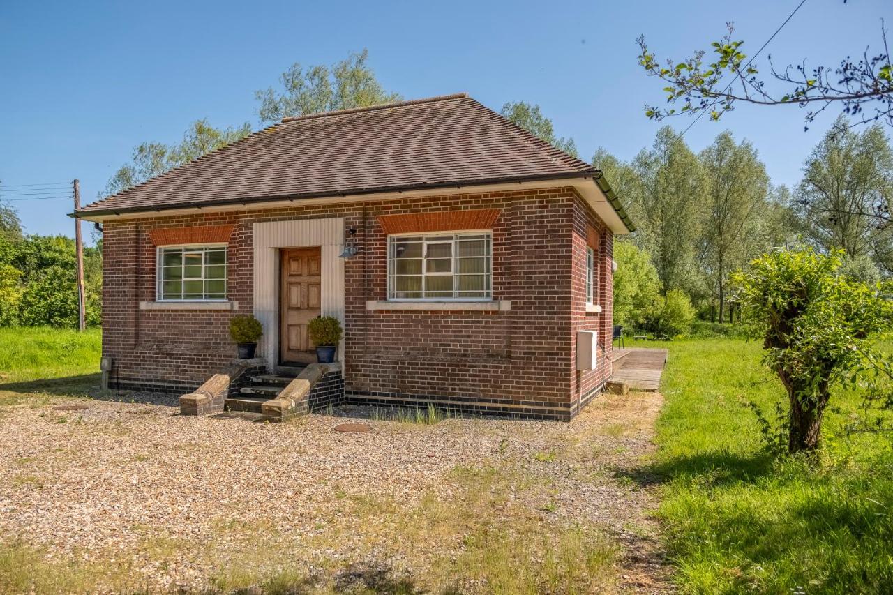 Вилла Ultimate Constable Country Rural Retreat - The Pump House Колчестер Экстерьер фото