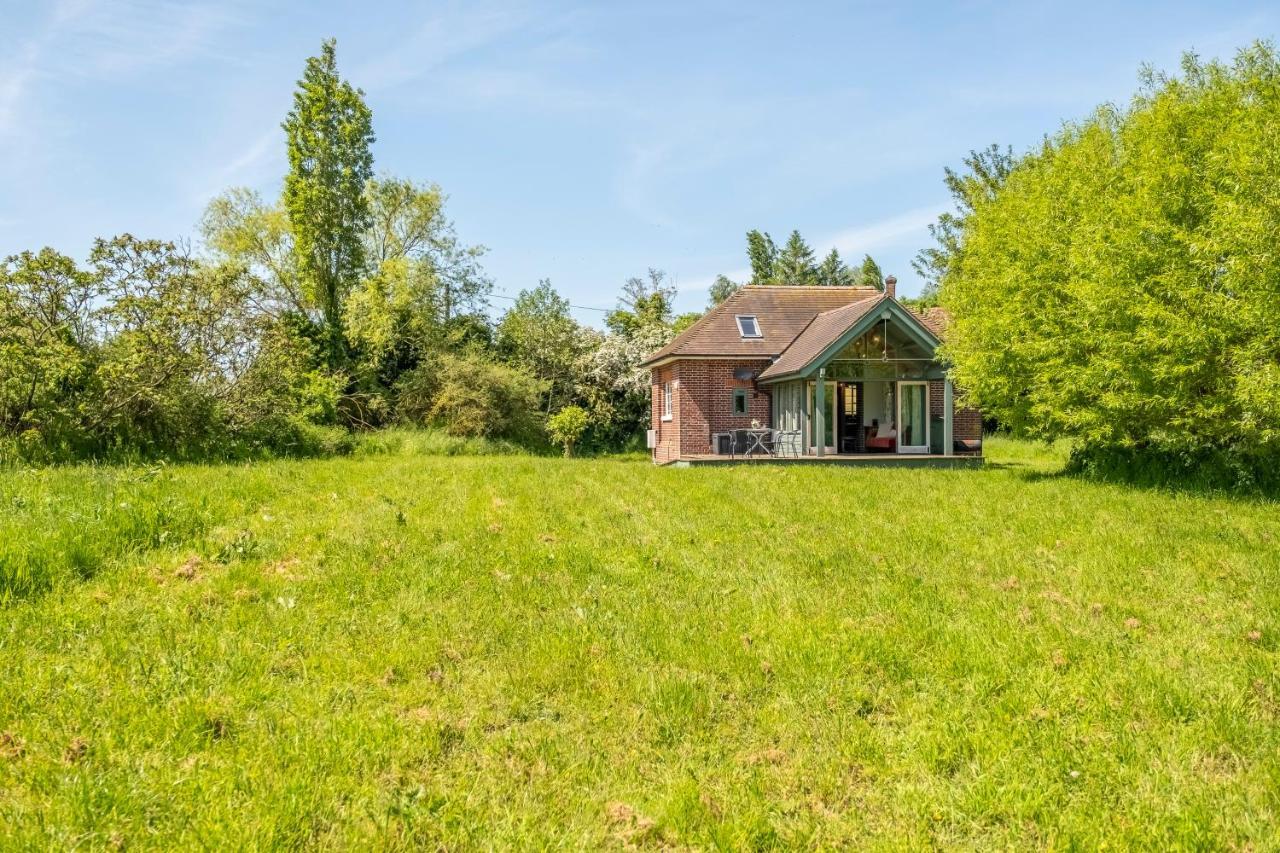 Вилла Ultimate Constable Country Rural Retreat - The Pump House Колчестер Экстерьер фото